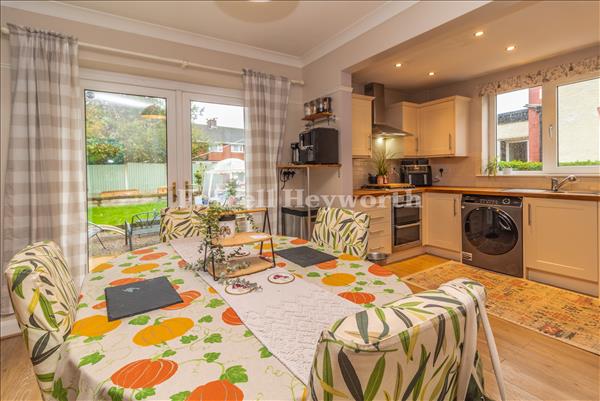 Kitchen Diner image 2 New