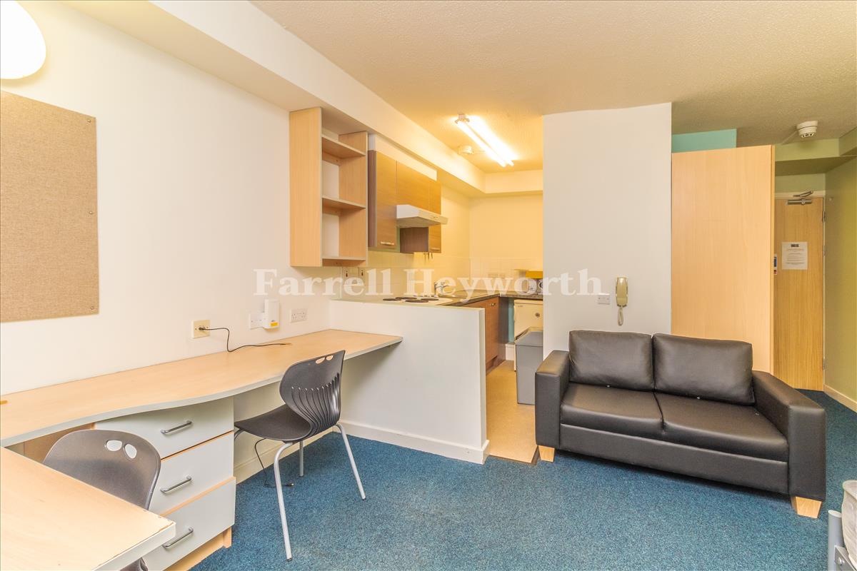 Open Plan Living image 3