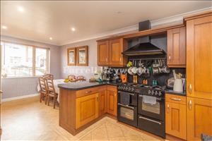 Kitchen image 2