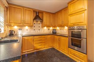 Kitchen image 4