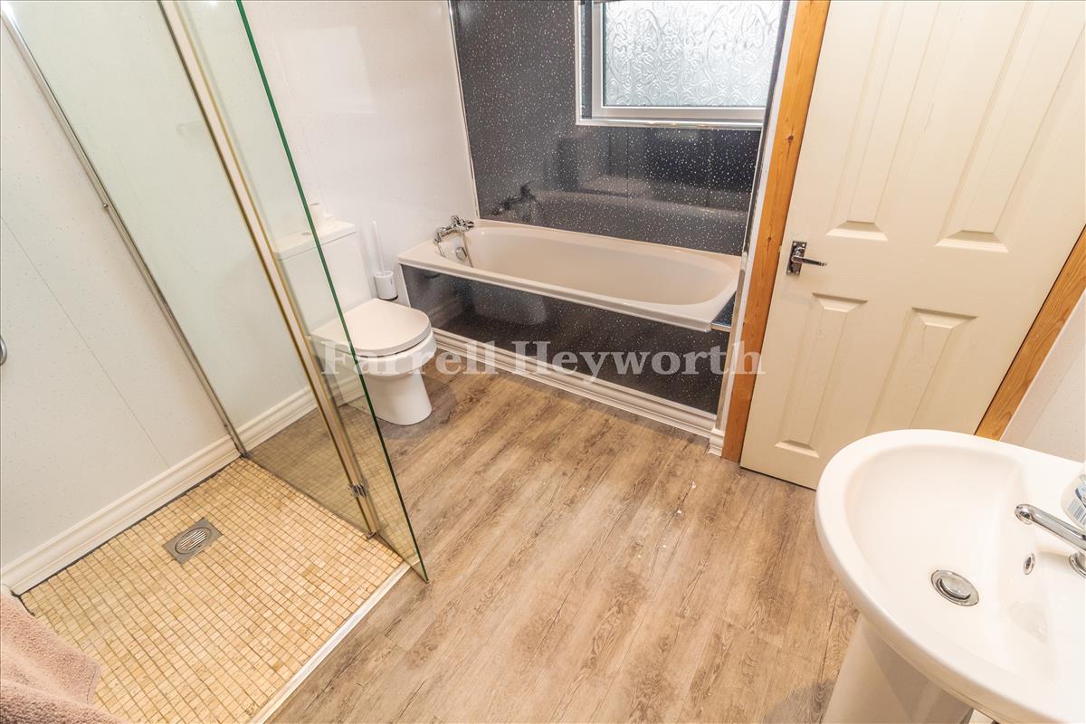 Bathroom image 2