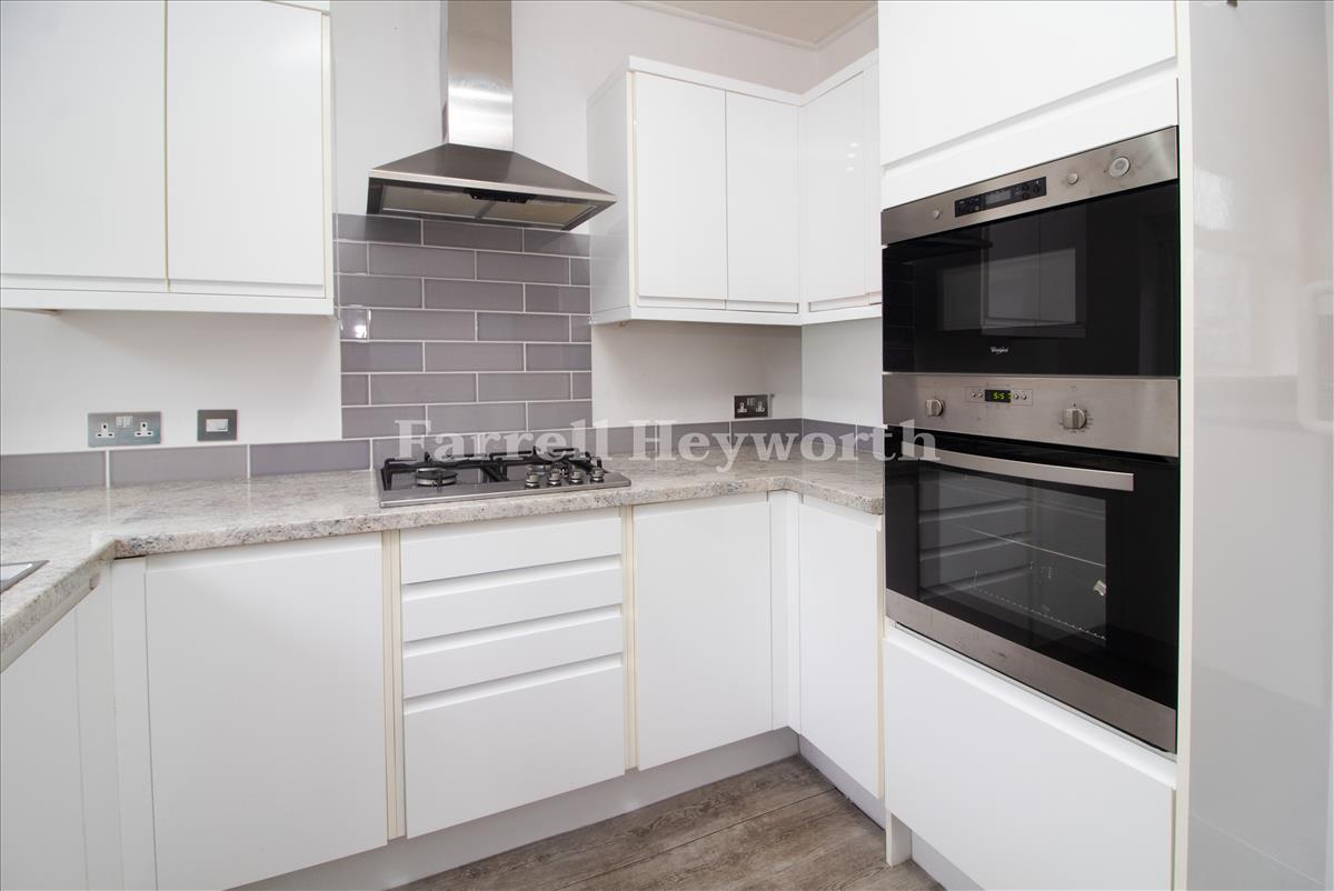 Kitchen image 4