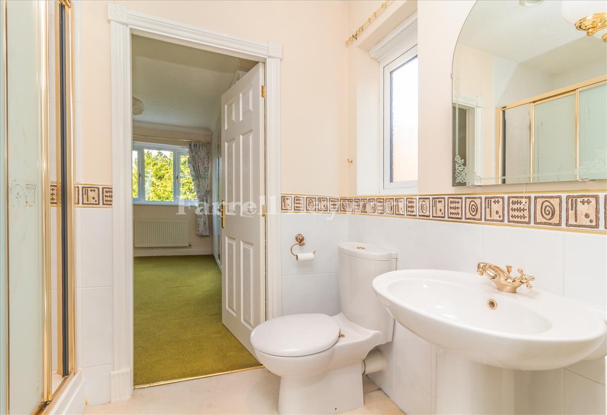 Jack and Jill En Suite