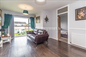Lounge image 2