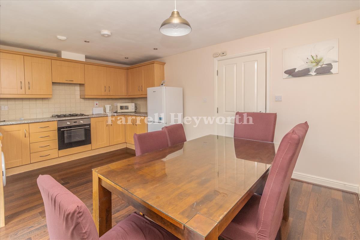 Kitchen Diner image 2