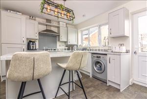 Kitchen f