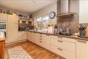 Kitchen image 2
