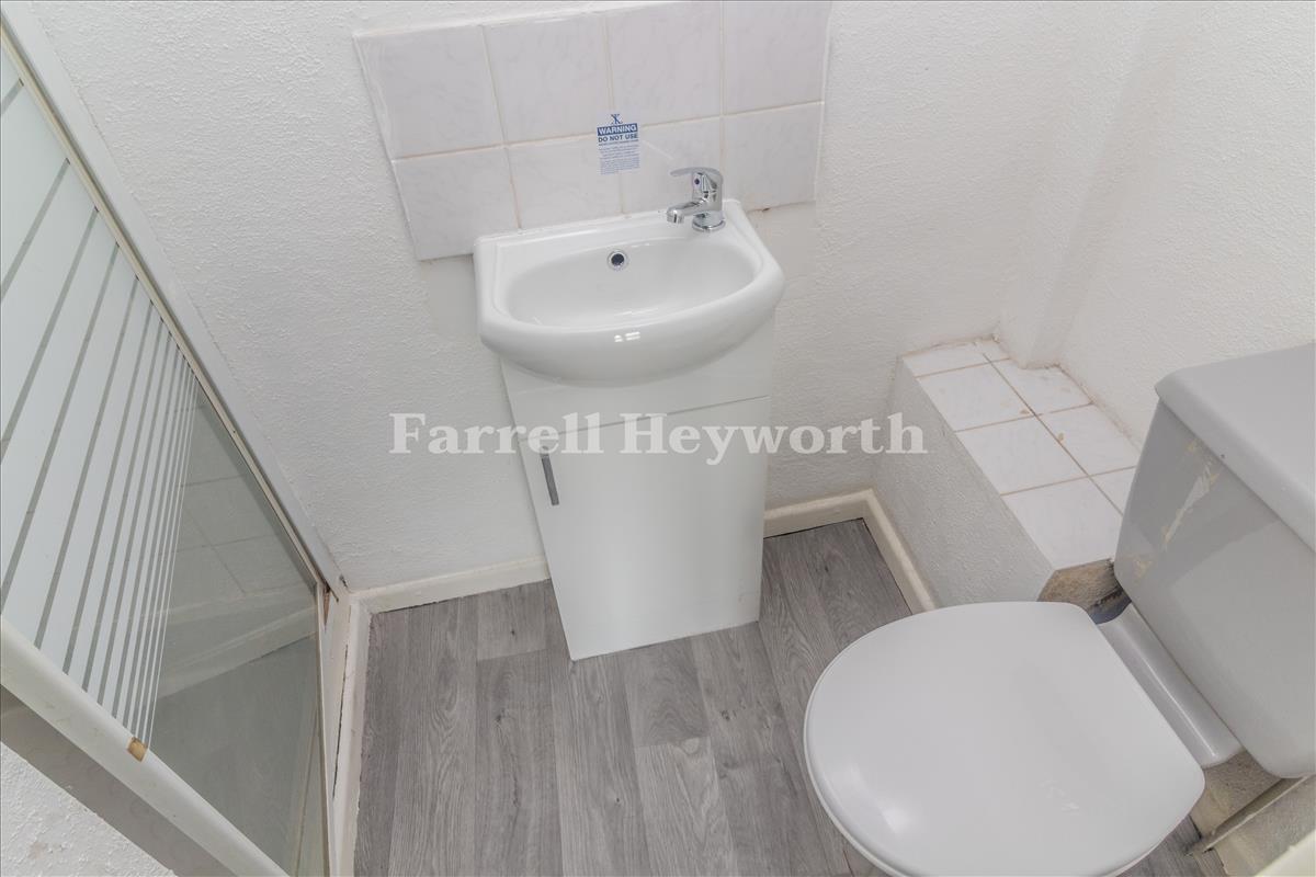 Second Floor Rear Bed en suite