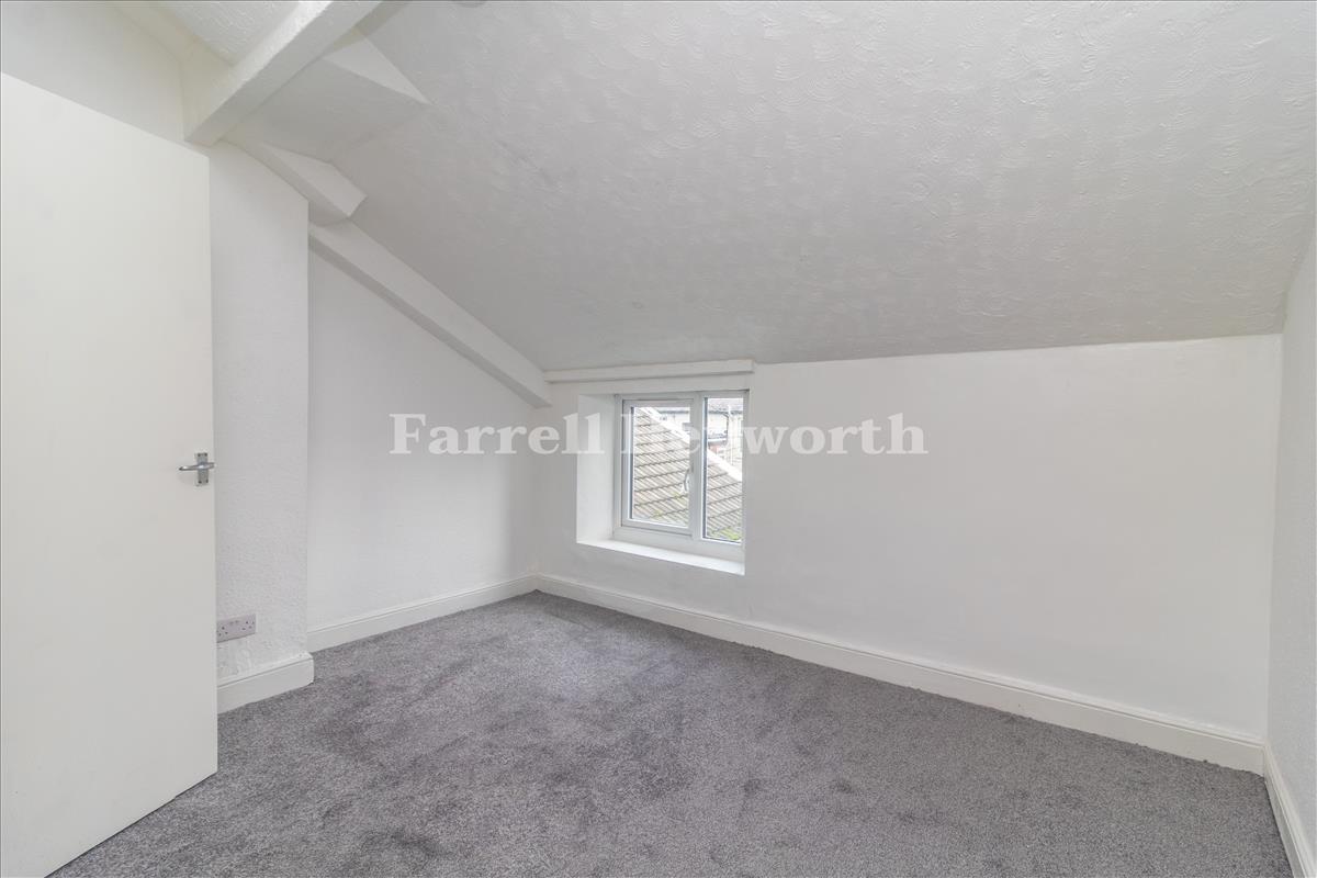 Second Floor Rear Bed image 2