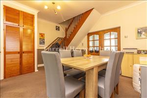 Dining b
