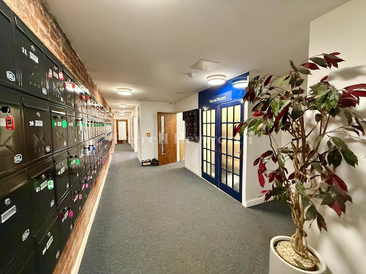 Parcel room and postboxes