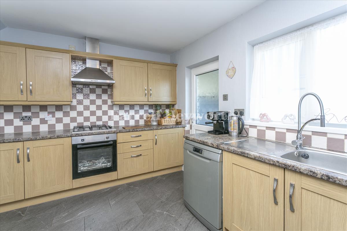 Kitchen diner view 3