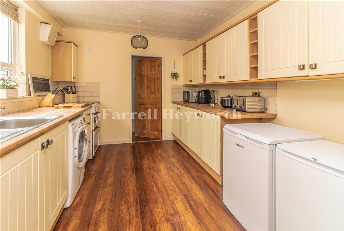 Kitchen image 2
