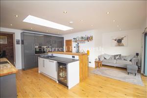 Open Plan Living 3