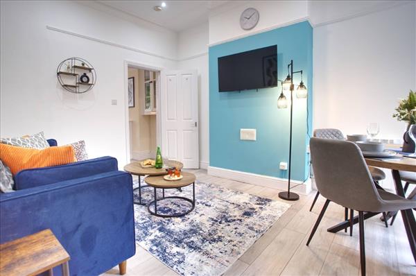 Flat 1 Living Room 5