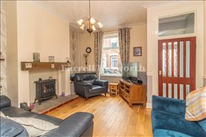 Lounge image 2