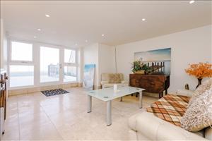 Lounge 1