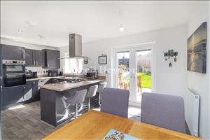 Kitchen Dining 4