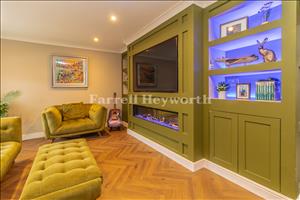 Lounge image 4