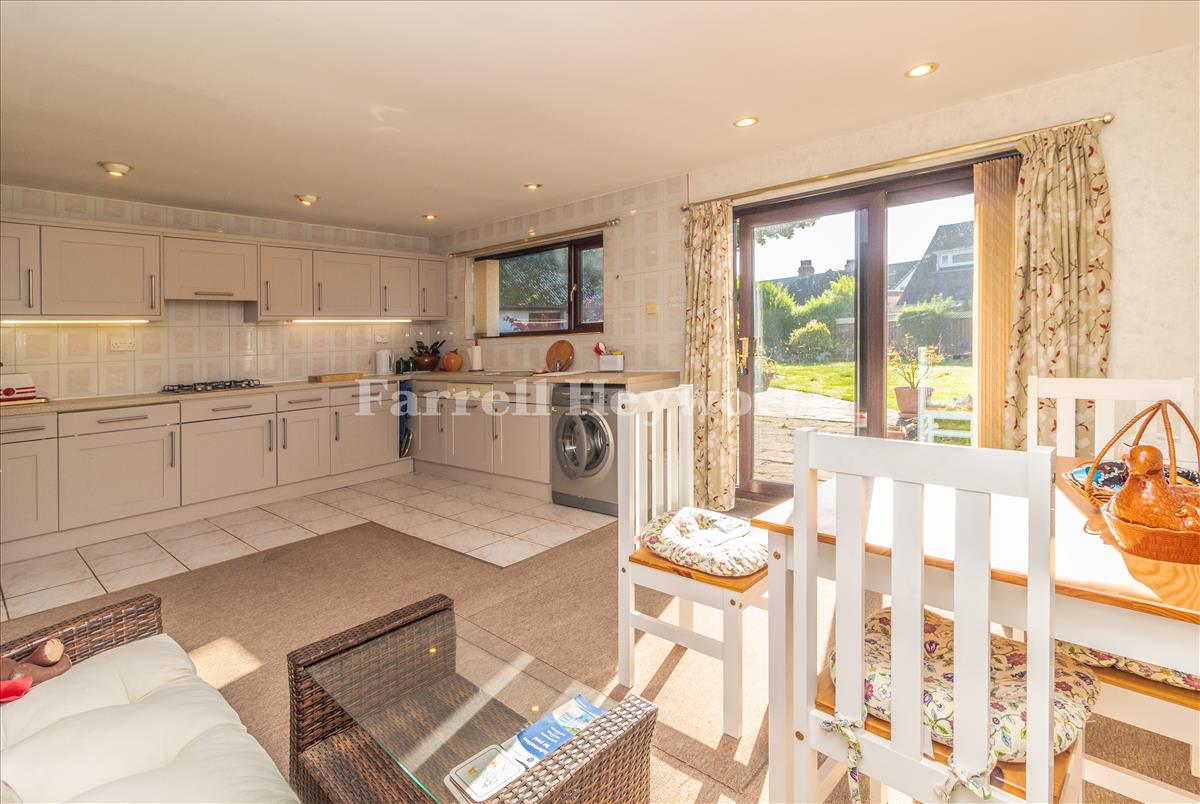 Kitchen Diner image 2