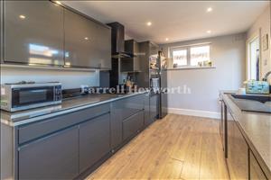 Kitchen image 3