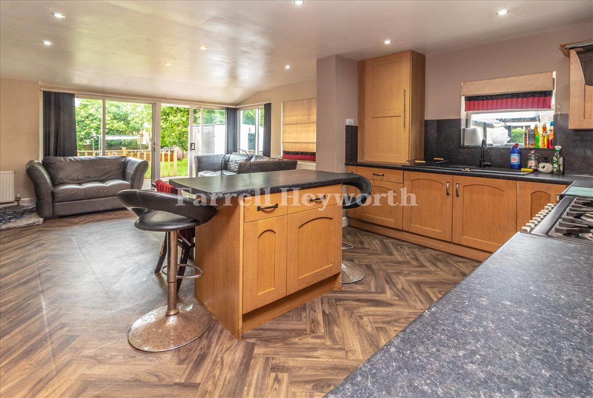 Open Plan Living image 5