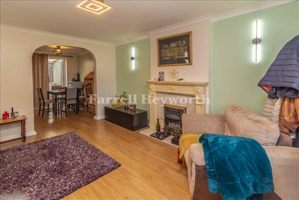 Lounge image 2