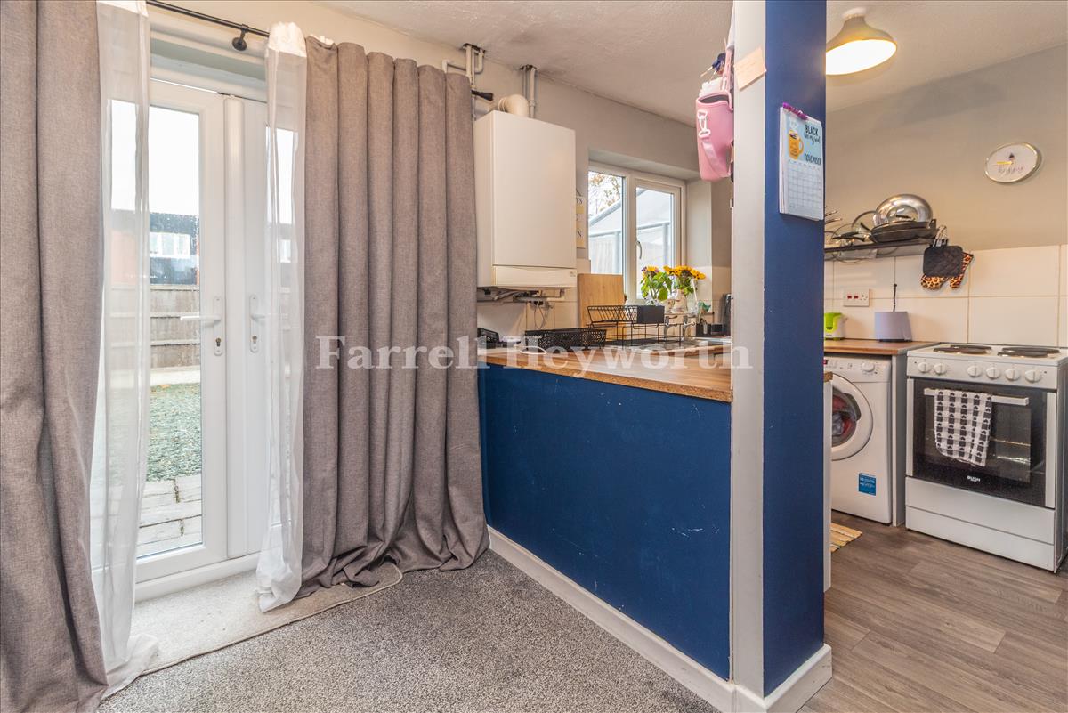 Kitchen Diner image 2