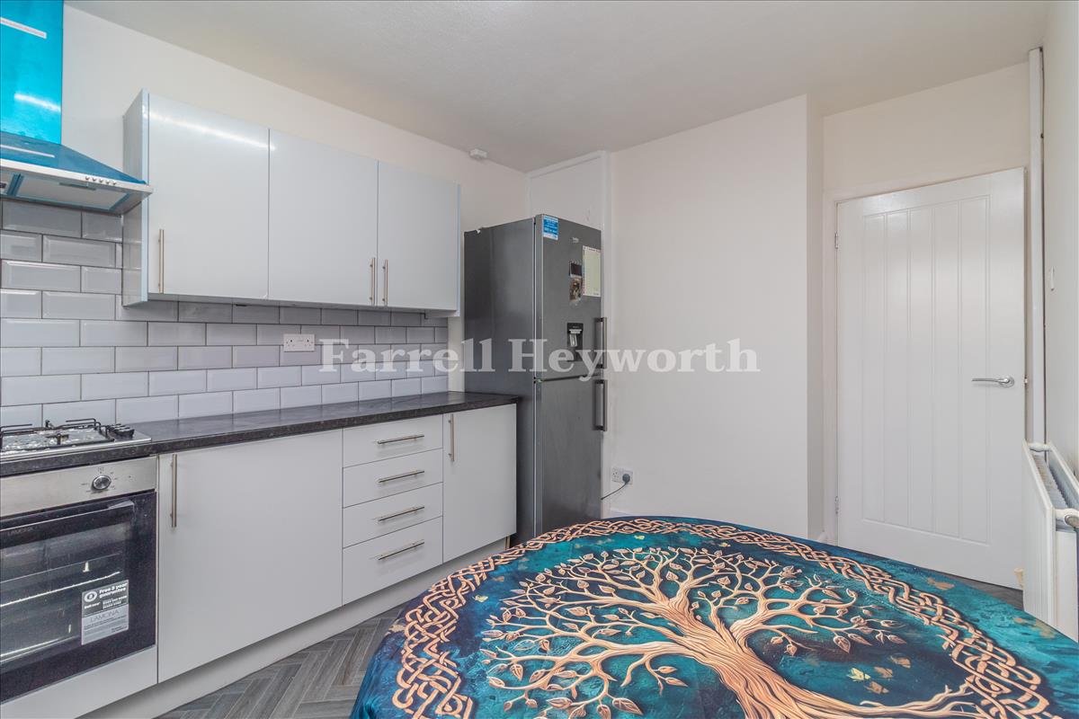 Kitchen Diner image 2