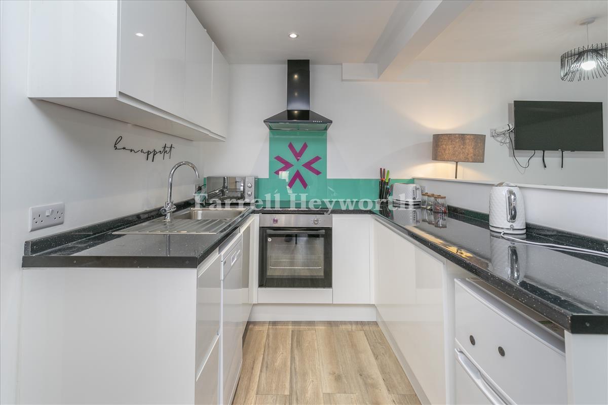 Flat 2 diner kitchen