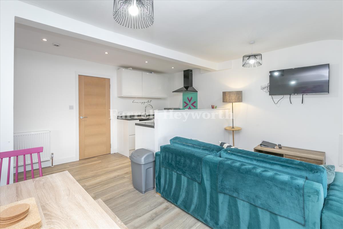 Flat 2 reception view 3