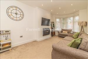 Lounge image 3