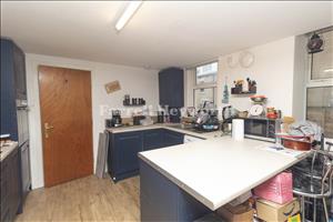Flat 1 Kitchen