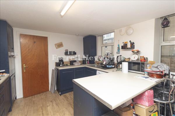 Flat 1 Kitchen
