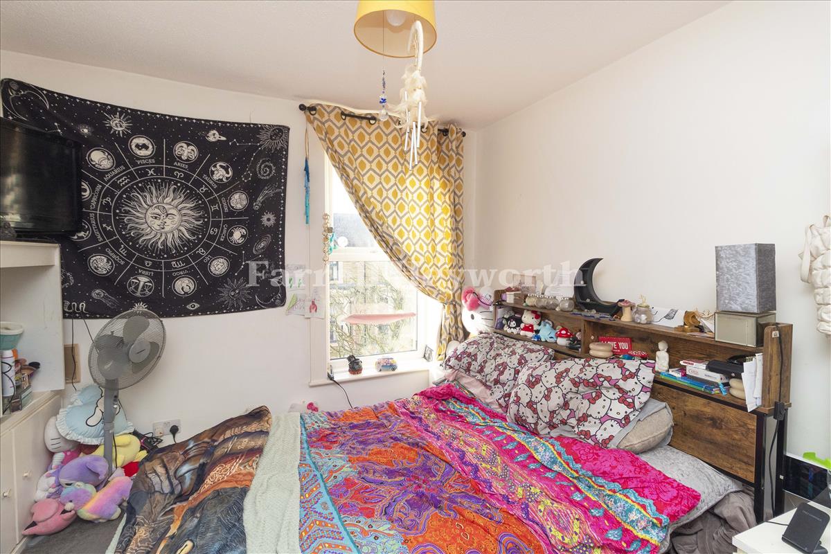 Flat 3 Bedroom 1 view 2