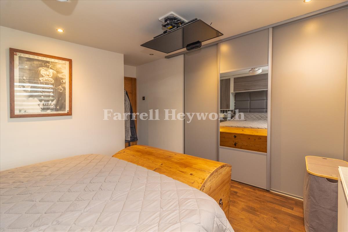 Front Double Bedroom image 3