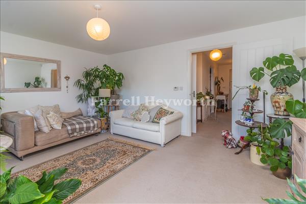 Lounge Diner image 3