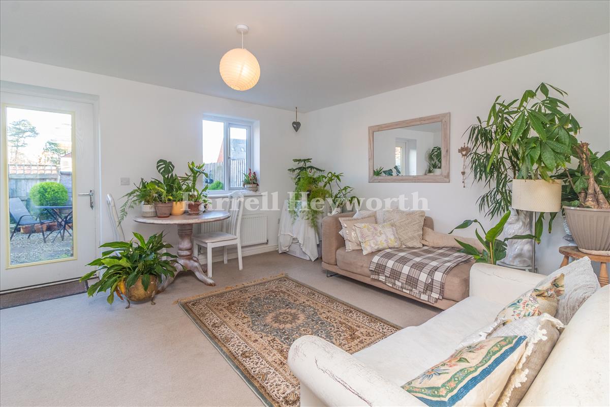 Lounge Diner image 4