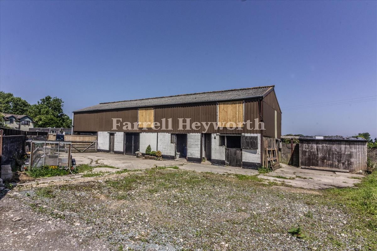 Barn New b