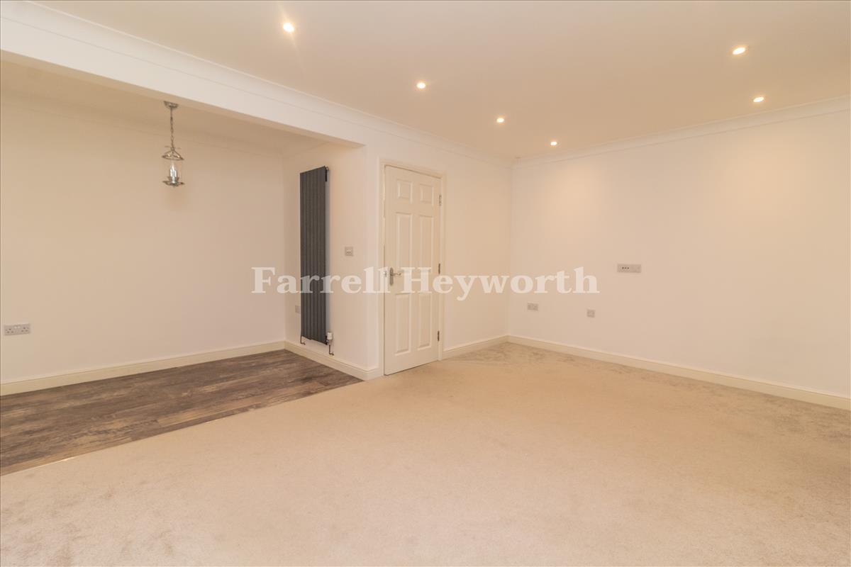 Lounge Diner image 3