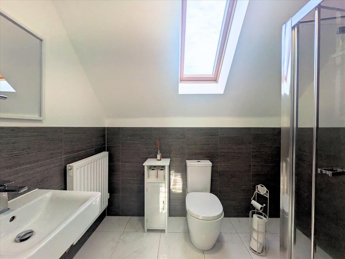 Bedroom One En Suite