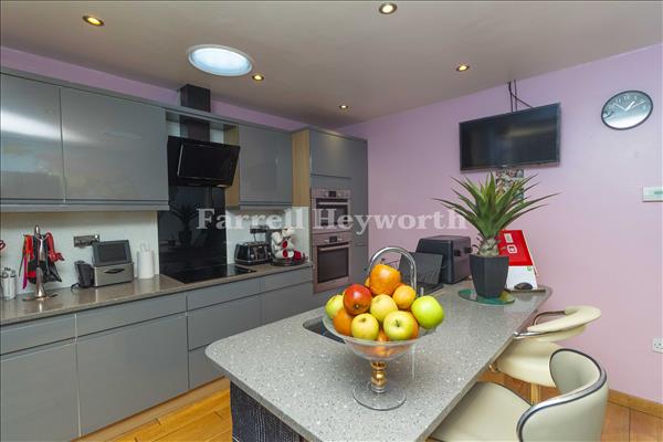 Kitchen/Breakfast Room View 2