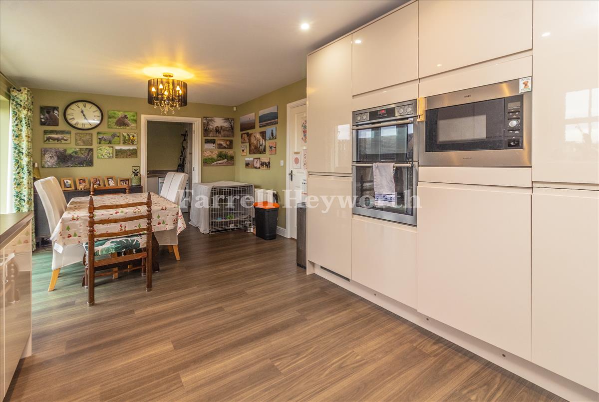 Kitchen Diner image 2