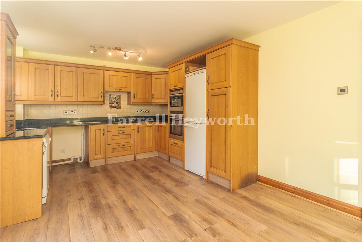 Kitchen Diner image 2