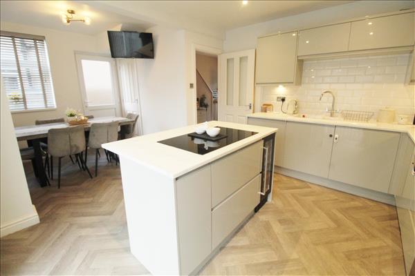 Kitchen 6