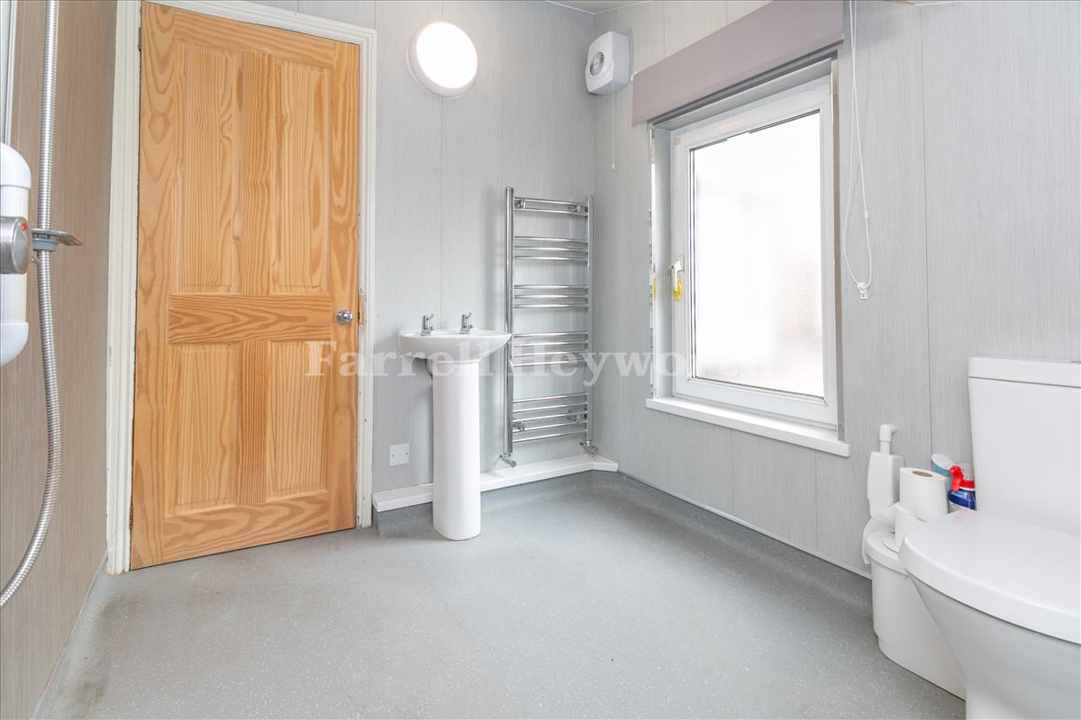 Shower room 1