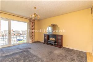 Lounge image 3