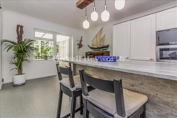 Dining c
