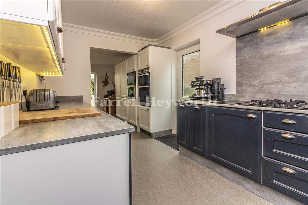 Kitchen d
