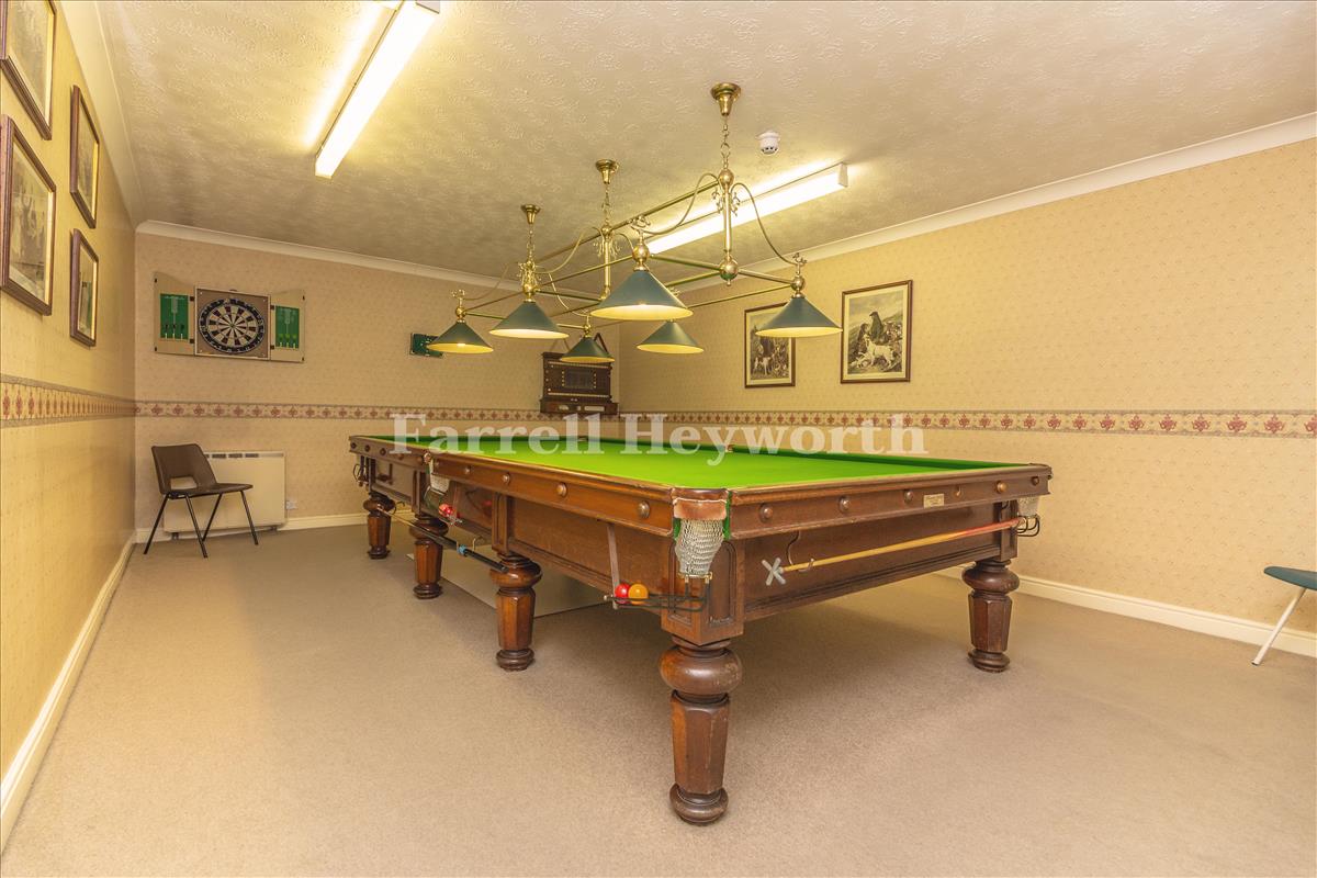 Snooker Room b